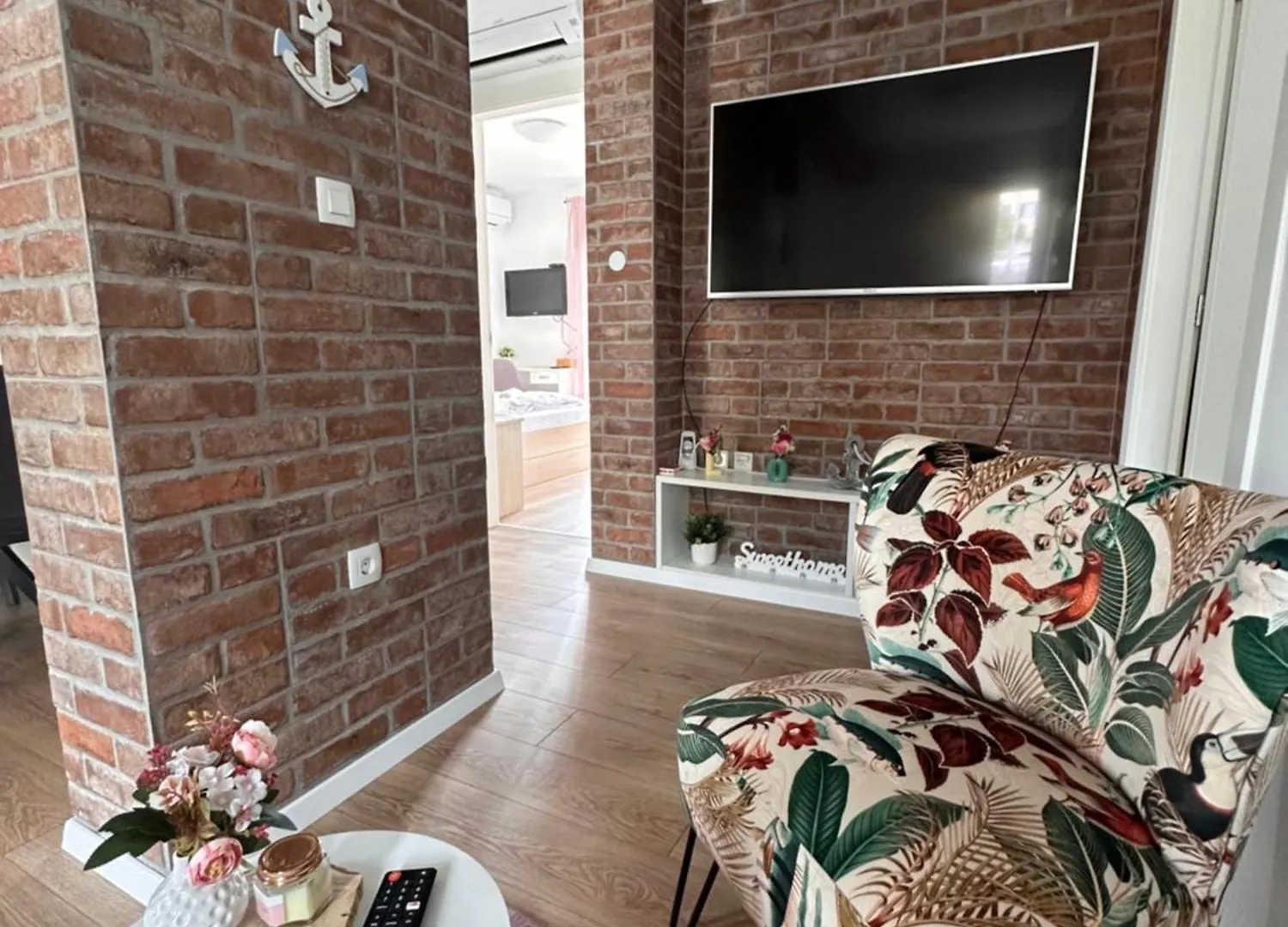 Apartman אופטיה
